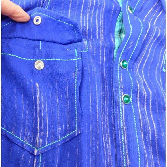NWT Cowgirl Up Embroidered Yoke Western Jewel Embellished Shirt Blue Pinstripe L - Picture 9 of 14